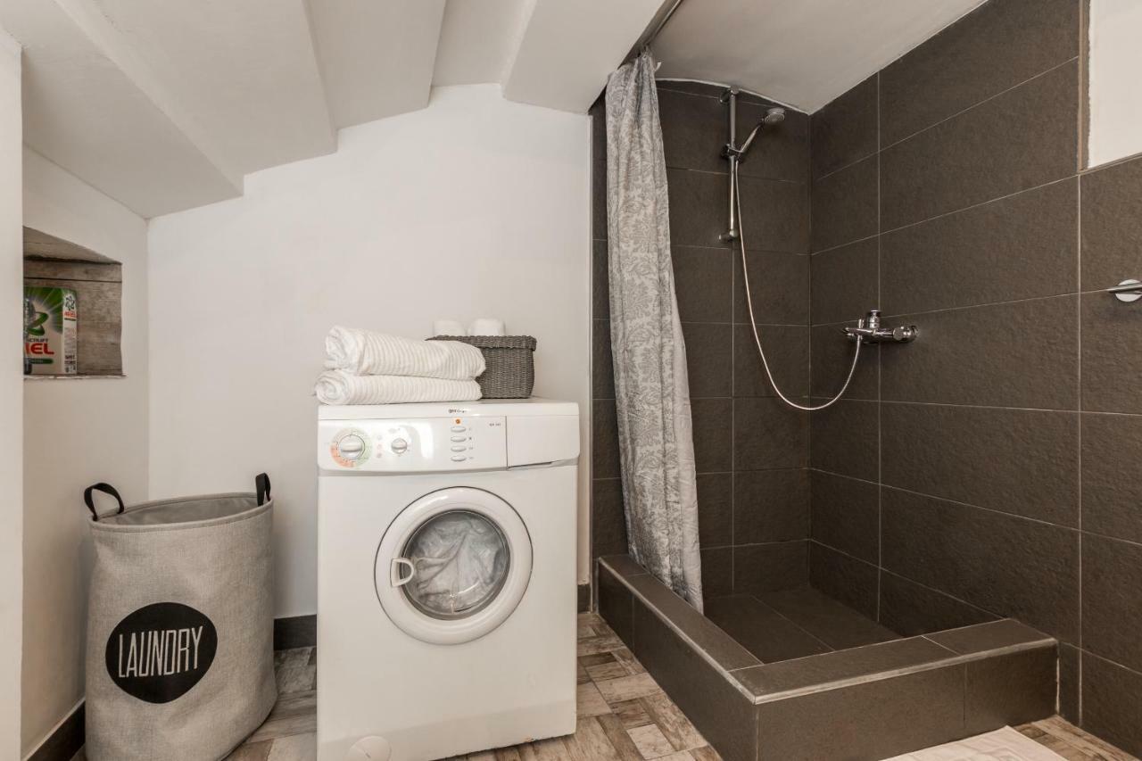 Apartment Stari Dvor Kastela Exterior photo